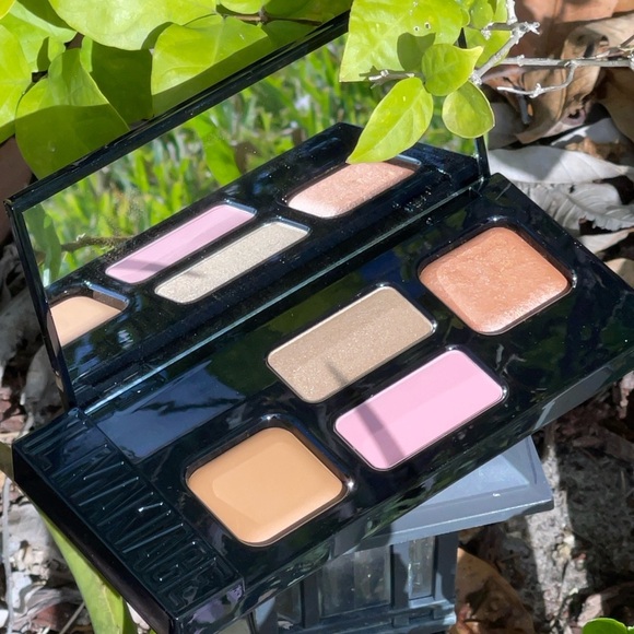 IL MAKIAGE High Point Face Palette - Picture 3 of 12